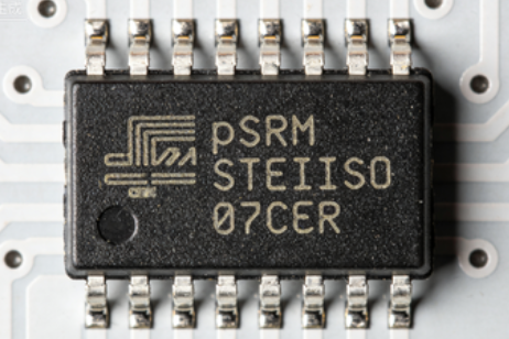 低功耗psram偽靜態(tài)存儲(chǔ)器EMI164LA16LM-70I